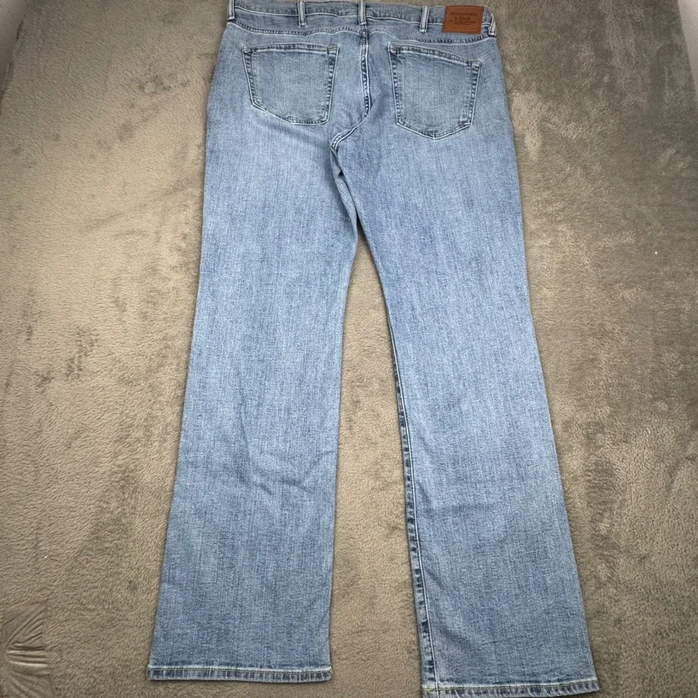 Abercrombie & Fitch Kilby Boot Jeans Mens 36x32 Light Blue Excellent Vintage Fit